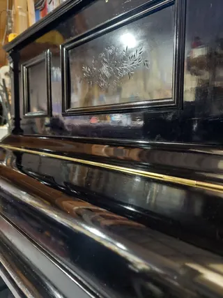 Dopo il restauro a gommalacca e cera – foto 2
